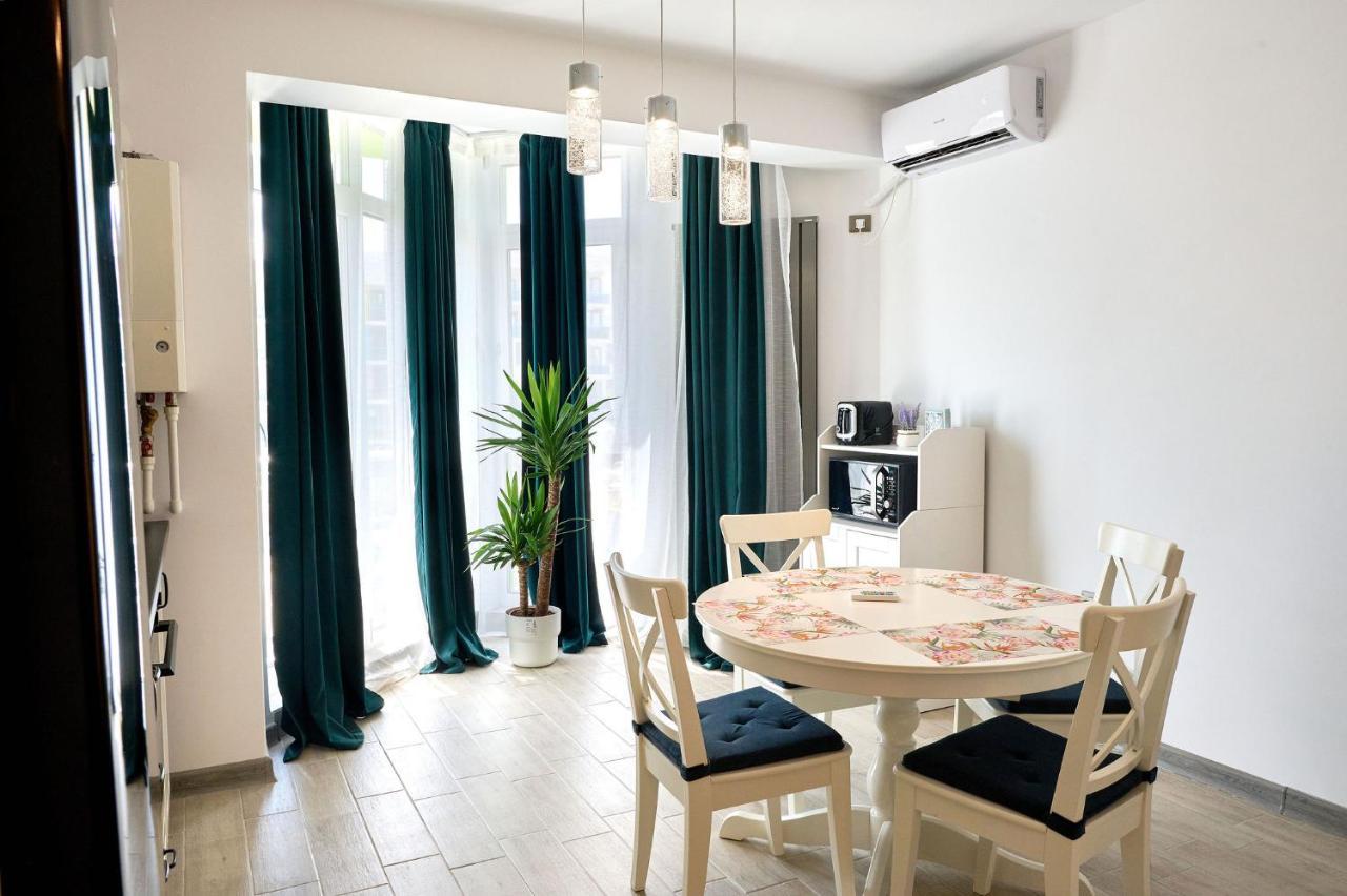 Provence Apartment In Spa N Pool Resort Mamaia Buitenkant foto